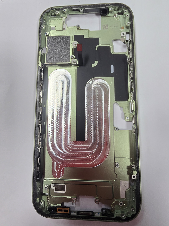 mid frame bezel for iPhone 17 (original pull, like new)