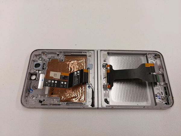 mid frame bezel hinge for Samsung Galaxy Z Flip 6 F741 (original pull, goog condition)