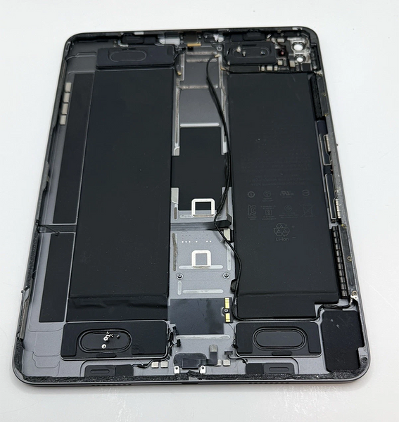 back housing for iPad Pro 11"  iPad Pro 3rd Gen (original pull, good condition)